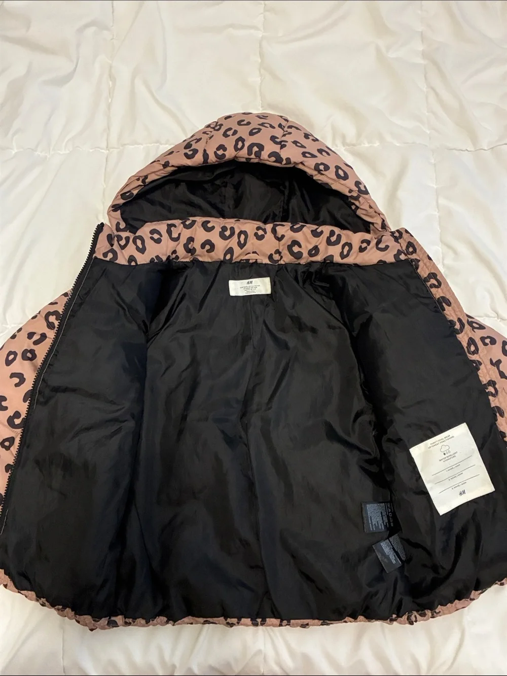 H&M Kids Water-repellent Leopard Print Puffer Jacket in Beige Size 5/6T